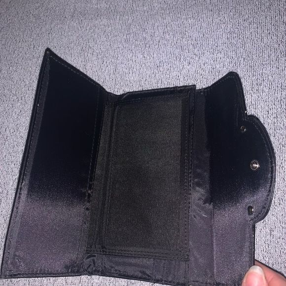 Black and silver wallet - Picture 4 of 4